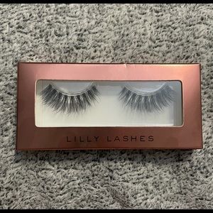 NIB Limited Edition Faux Mink Lilly Lashes
